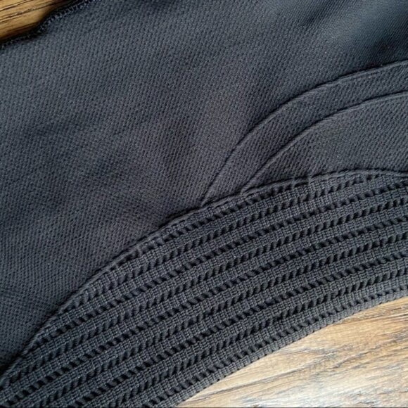 Lululemon Ebb And Flow Crop II Black size 6 - Picture 9 of 15